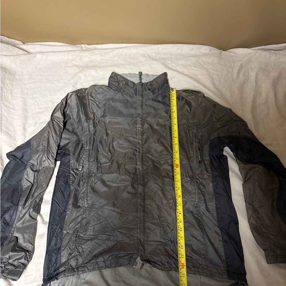 The North Face Men's Gray and Black Windbreaker - Picture 3 of 5